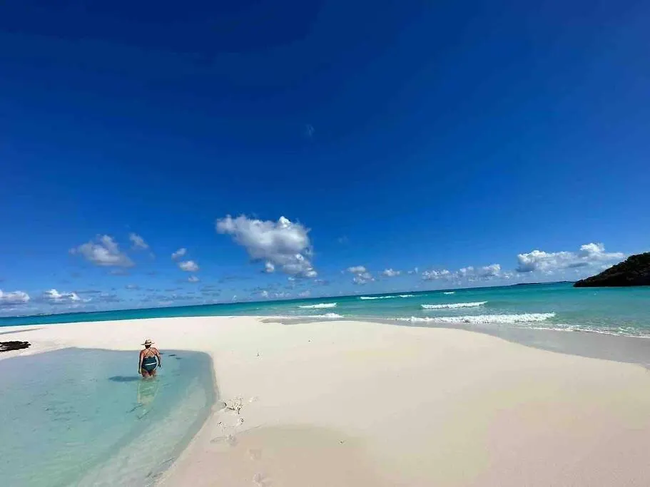 Villa Jimmy Hill Beach Villas,A Perfect Vacation Getaway Moss Town